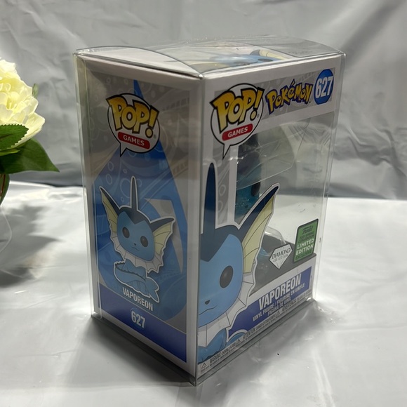 NIB - Funko Pop! Pokémon - Vaporeon Vinyl Figure #627 - Picture 6 of 7